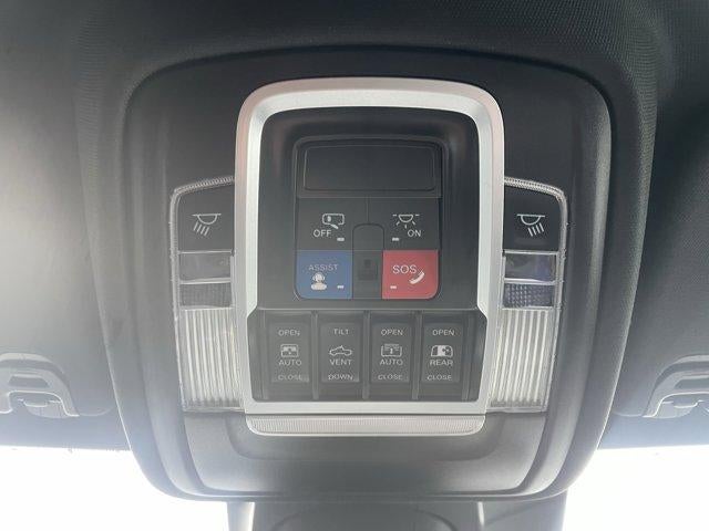 2022 RAM 1500 Big Horn 4x4 Crew Cab 5'7" Box