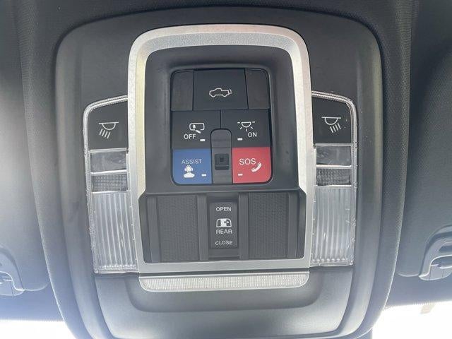 2023 RAM 1500 Limited 4x4 Crew Cab 5'7" Box