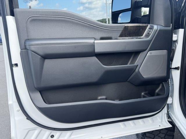 2024 Ford Super Duty F-250 SRW LARIAT 4WD Crew Cab 6.75' Box