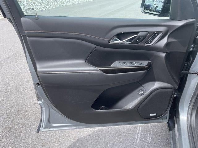 2023 GMC Acadia AWD AT4