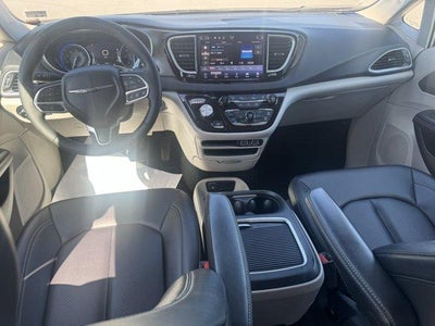 2024 Chrysler Pacifica Touring L FWD