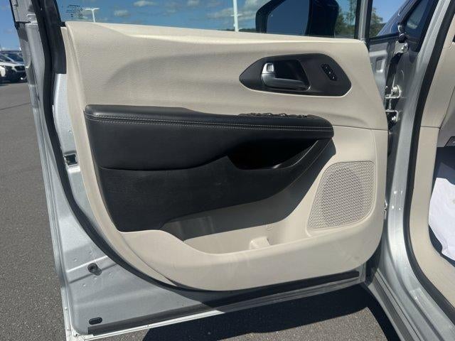 2024 Chrysler Pacifica Touring L FWD