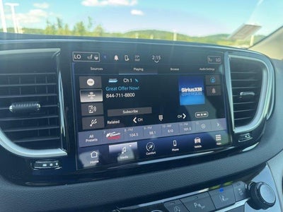 2024 Chrysler Pacifica Touring L FWD