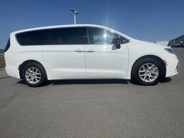 2024 Chrysler Pacifica Touring L FWD