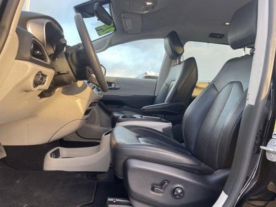 2024 Chrysler Pacifica Touring L FWD