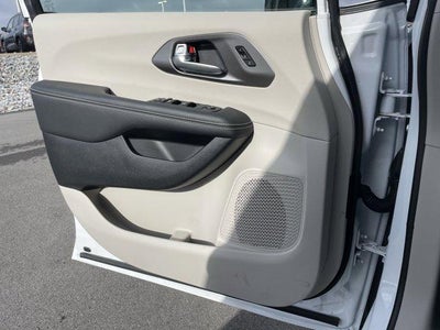 2024 Chrysler Pacifica Touring L FWD