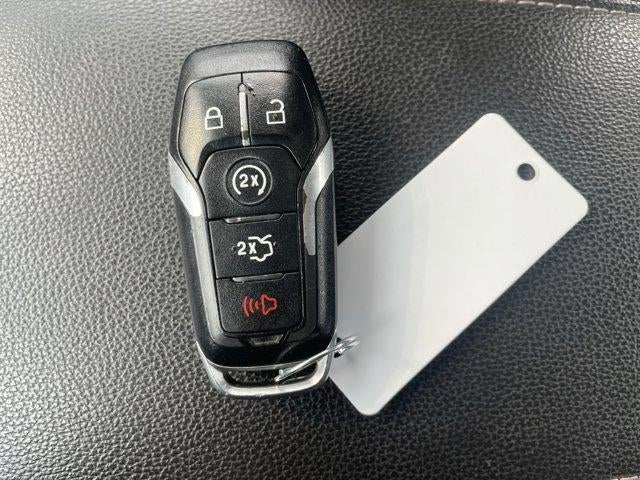 2016 Ford Fusion 4dr Sdn Titanium FWD