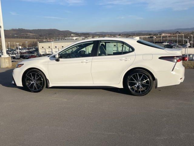 2024 Toyota Camry SE Auto AWD (Natl)