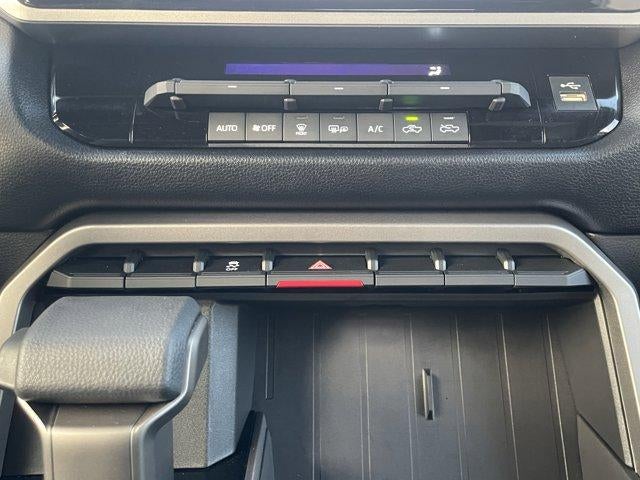 2025 Toyota Tundra 4WD 4WD SR5 CrewMax 5.5' Bed (SE)