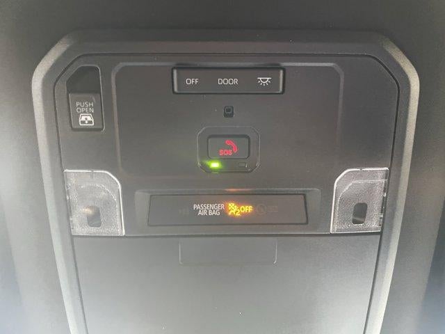 2025 Toyota Tundra 4WD 4WD SR5 CrewMax 5.5' Bed (SE)