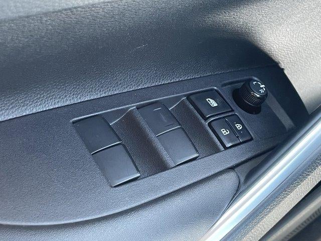 2024 Toyota Corolla Cross Hybrid SE 4WD (Natl)