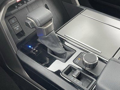 2025 Toyota Sequoia Platinum 4WD (Natl)