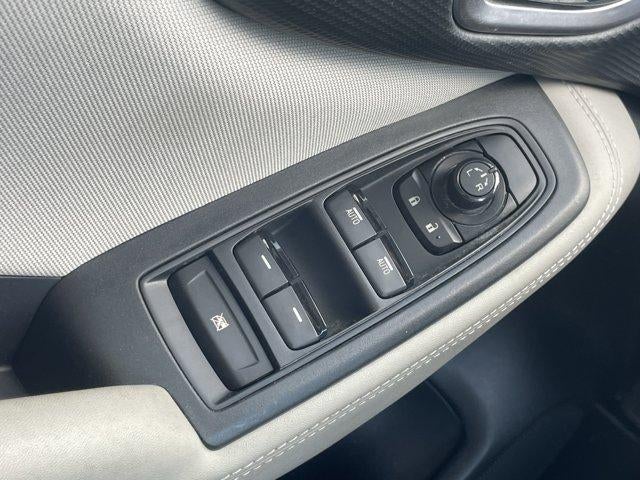 2023 Subaru Forester Premium CVT