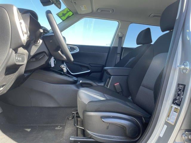 2023 Kia Soul LX IVT