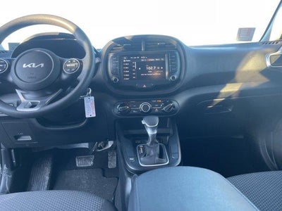 2023 Kia Soul LX IVT