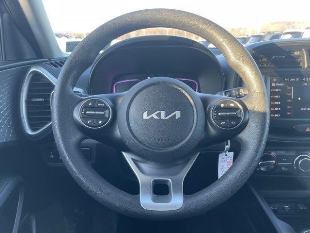 2023 Kia Soul LX IVT