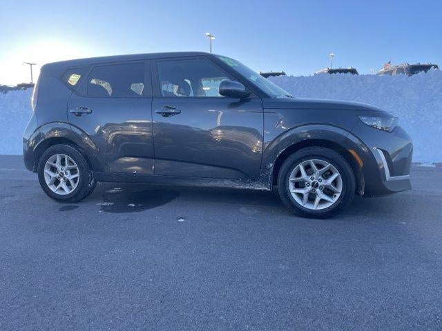 2023 Kia Soul LX IVT