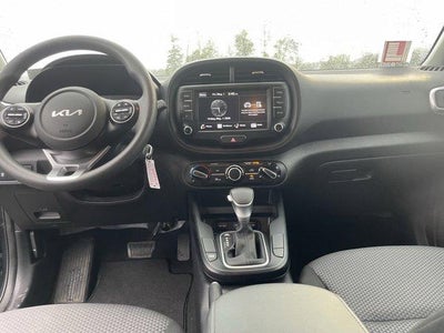 2024 Kia Soul LX IVT