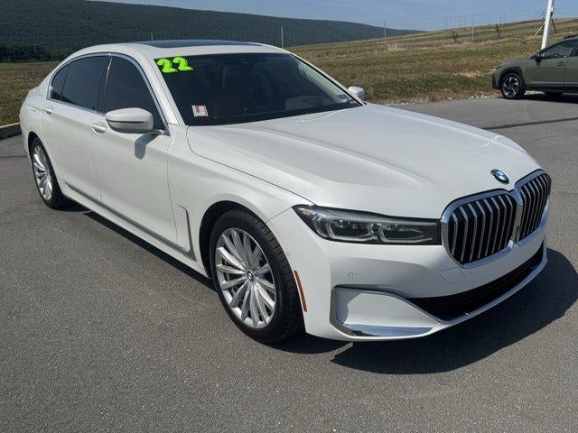 2022 BMW 740i xDrive Sedan