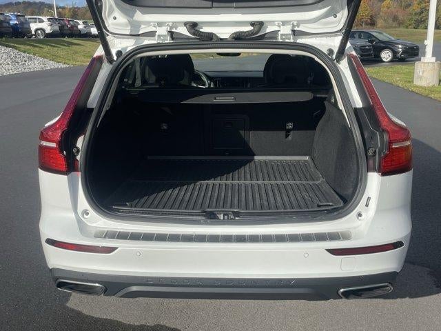 2022 Volvo V60 Cross Country T5 AWD