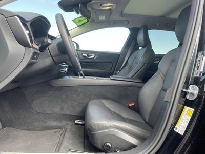 2025 Volvo V60 Cross Country B5 AWD Plus
