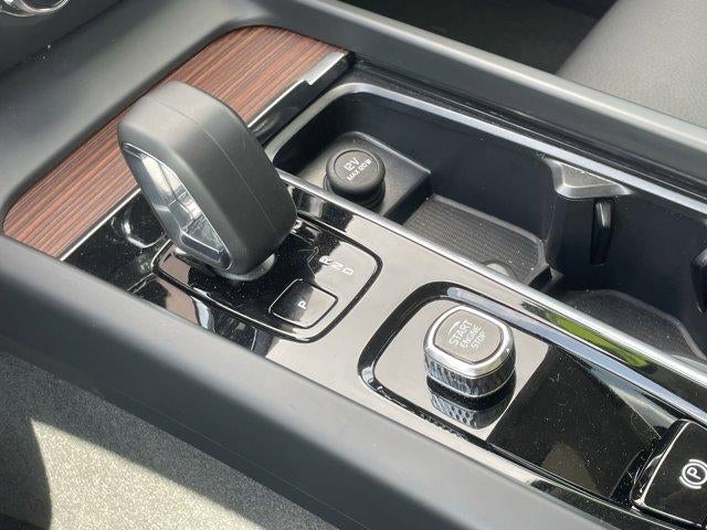 2025 Volvo V60 Cross Country B5 AWD Plus