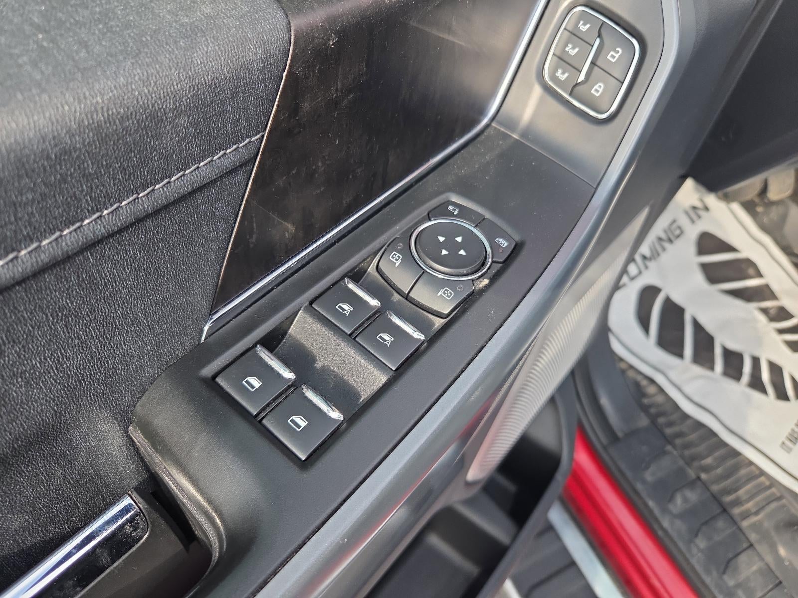 2022 Ford F-150 LARIAT 4WD SuperCrew 5.5' Box