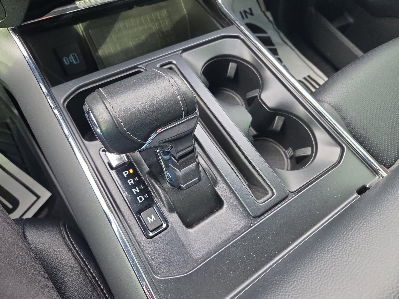 2022 Ford F-150 LARIAT 4WD SuperCrew 5.5' Box