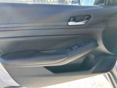 2024 Nissan Altima 2.5 SV Sedan