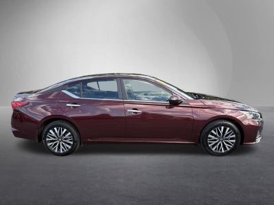 2023 Nissan Altima 2.5 SV AWD Sedan