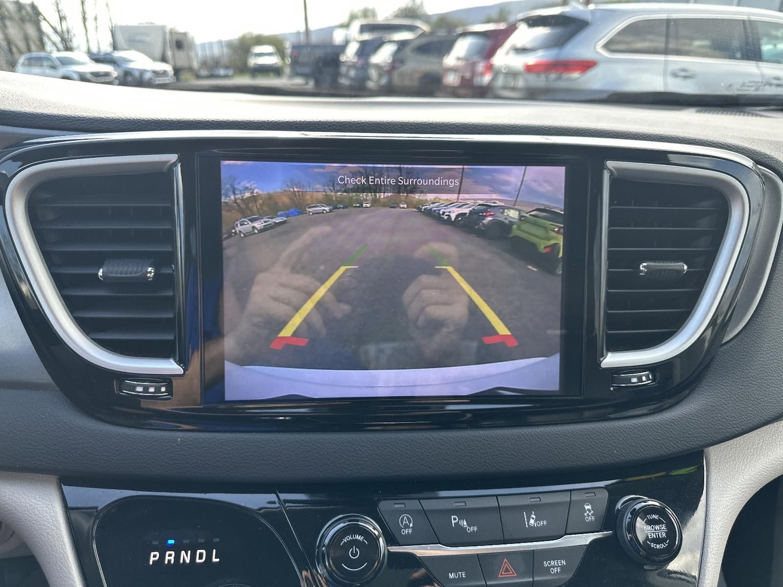 2023 Chrysler Pacifica Touring L FWD