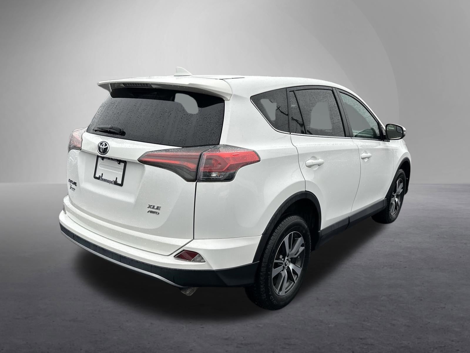 2018 Toyota RAV4 XLE AWD (Natl)