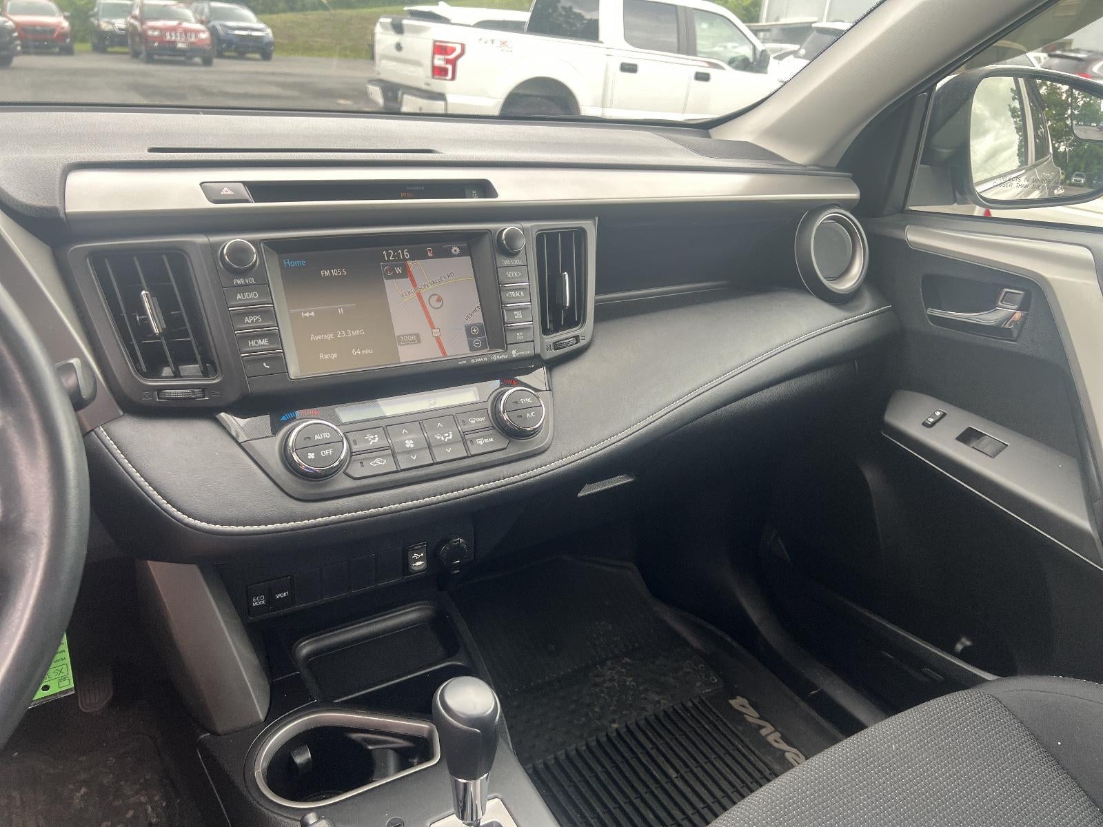 2016 Toyota RAV4 AWD 4dr XLE (Natl)