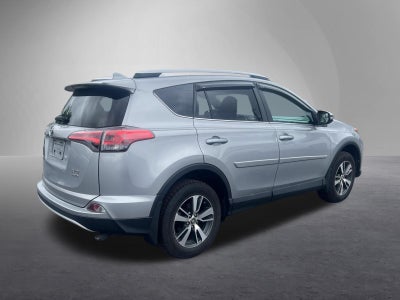 2016 Toyota RAV4 AWD 4dr XLE (Natl)