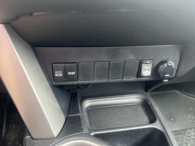2016 Toyota RAV4 AWD 4dr XLE (Natl)