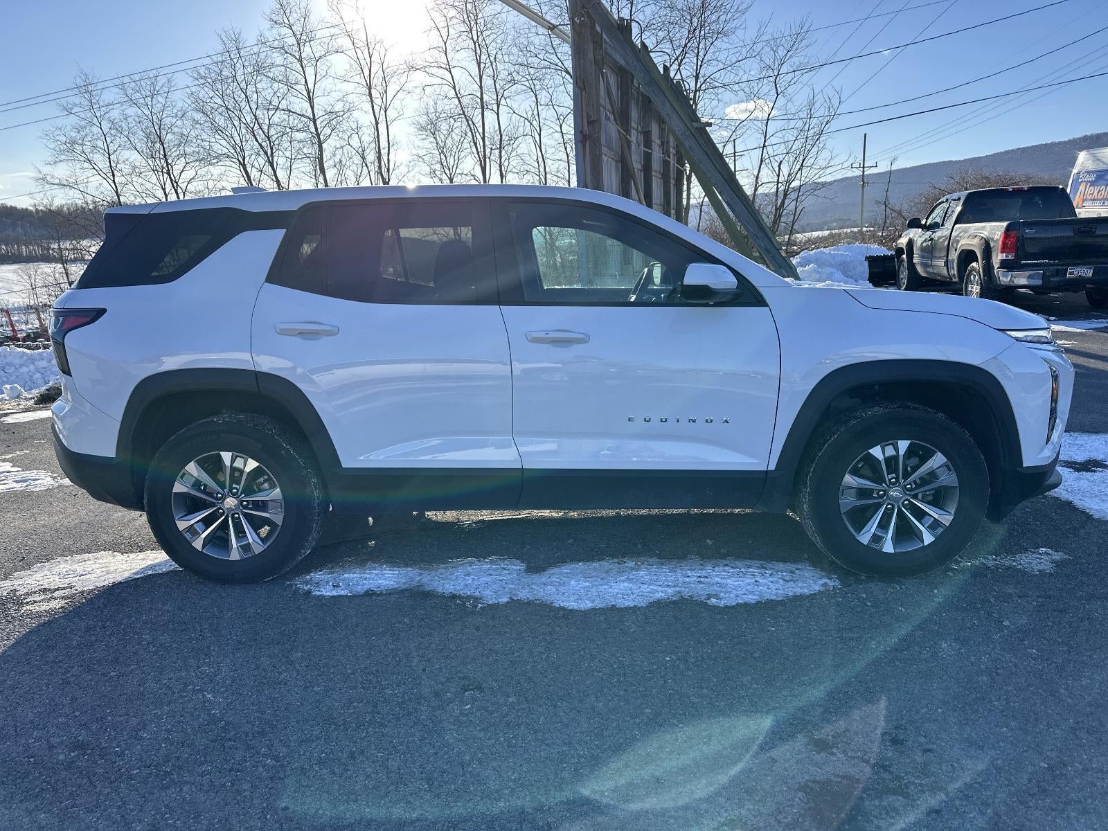 2025 Chevrolet Equinox AWD LT