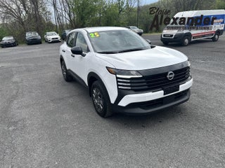 2025 Nissan Kicks S AWD