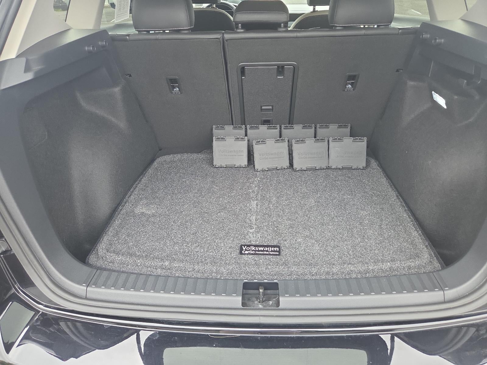 2025 Volkswagen Taos SE 4MOTION