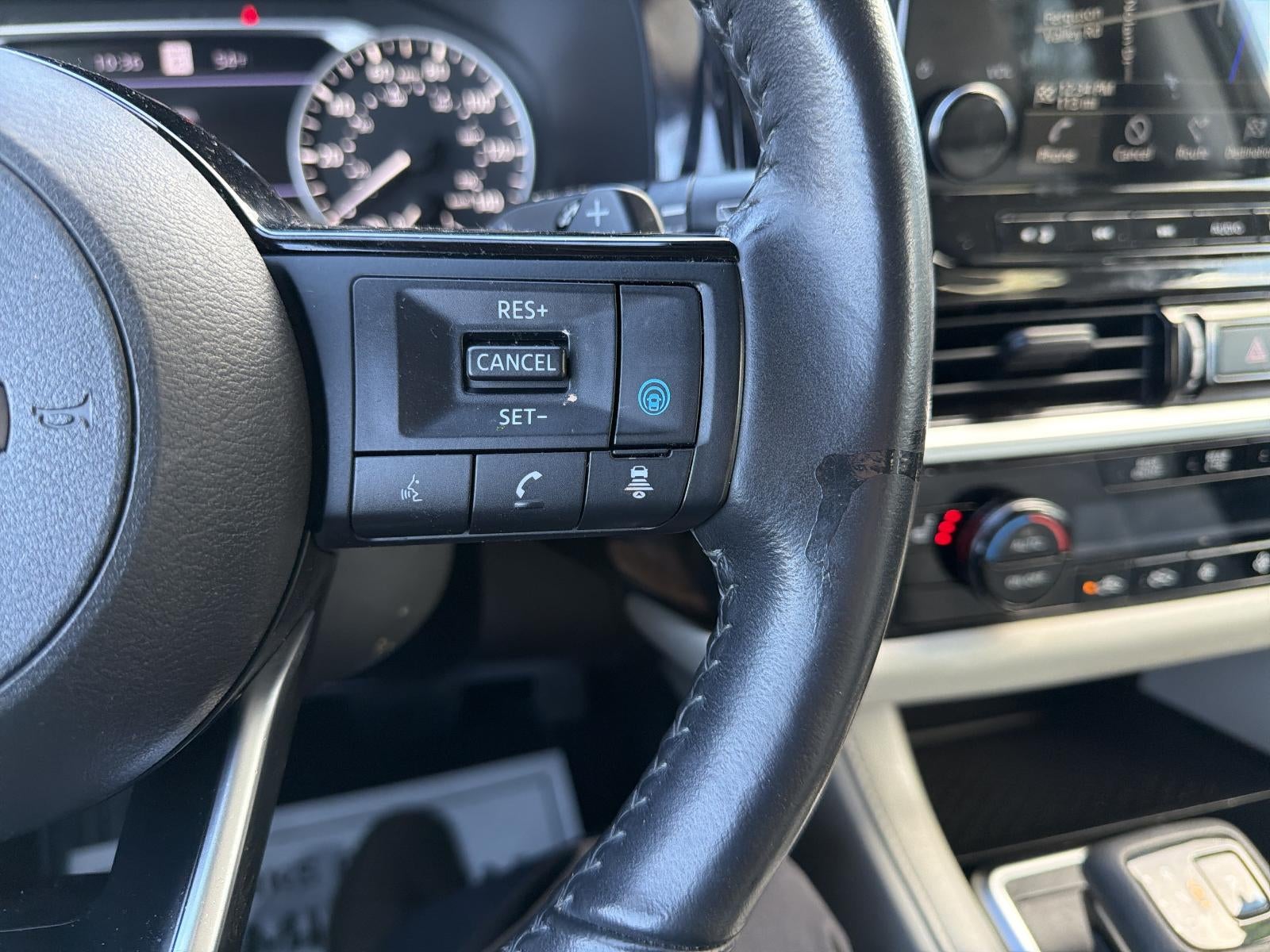 2022 Nissan Pathfinder SL 4WD