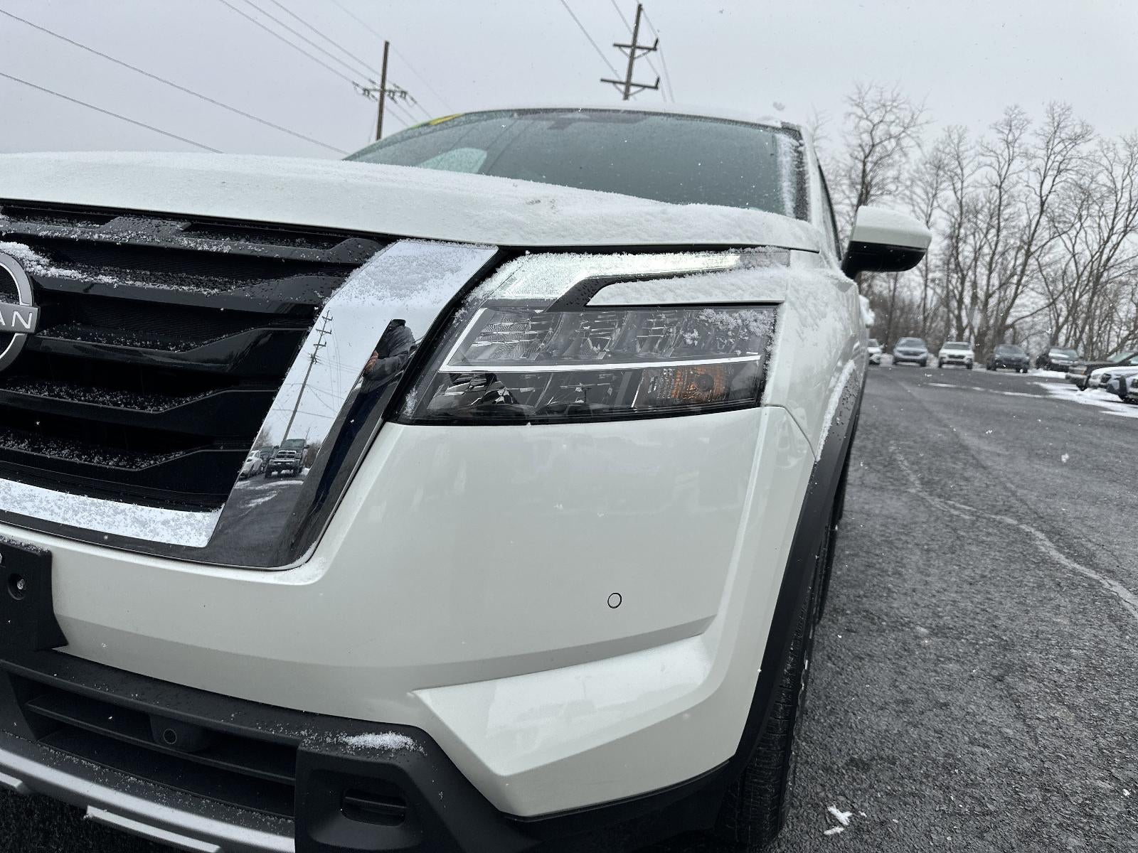 2024 Nissan Pathfinder Platinum 4WD