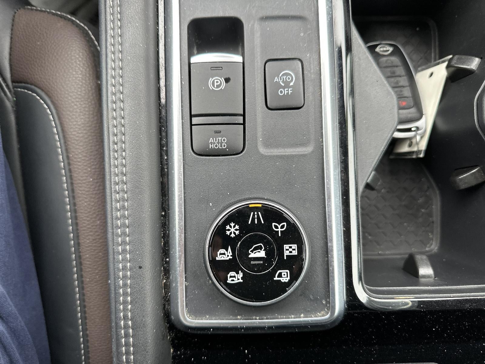 2024 Nissan Pathfinder Platinum 4WD