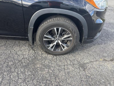 2016 Toyota Highlander AWD 4dr V6 XLE (Natl)