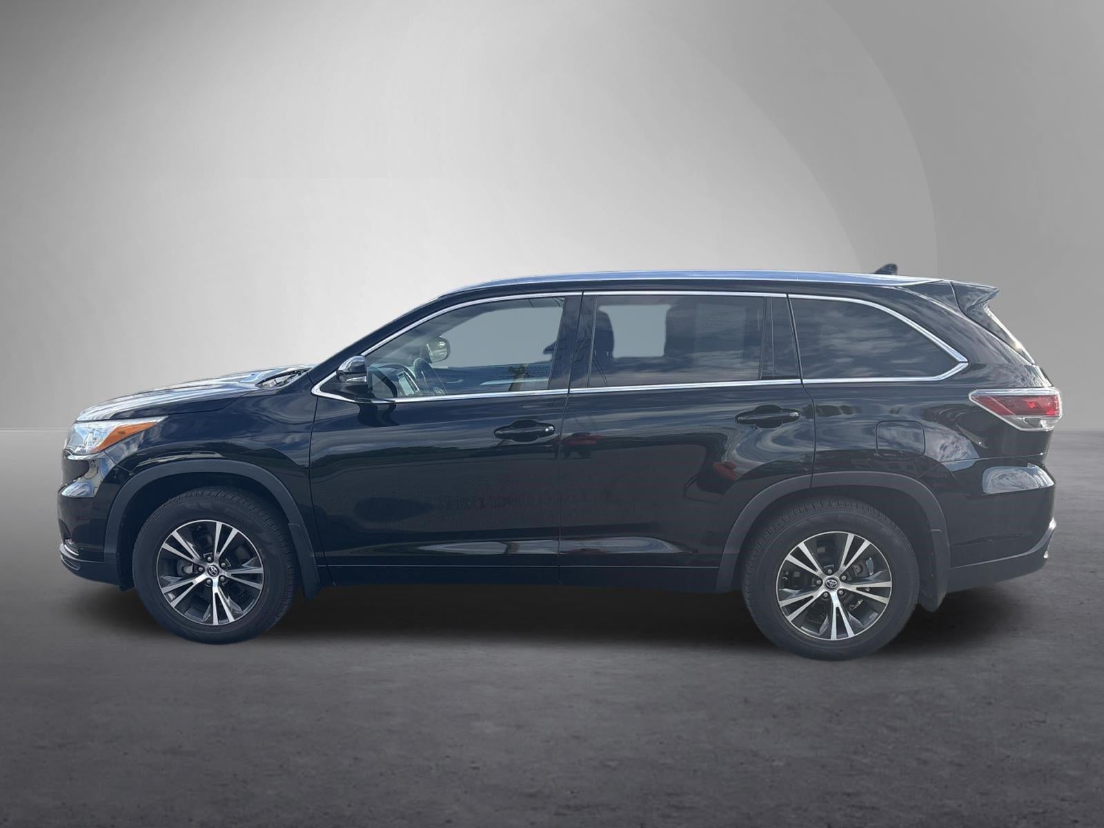 2016 Toyota Highlander AWD 4dr V6 XLE (Natl)