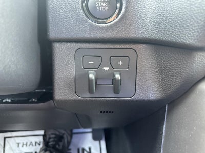 2025 Toyota Tundra 4WD 4WD SR5 CrewMax 5.5' Bed (SE)