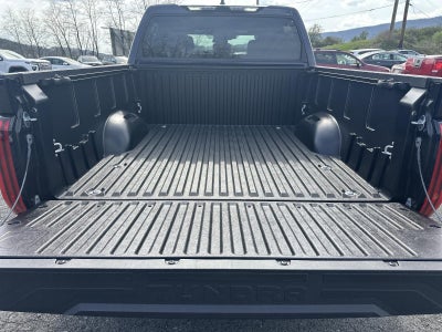 2025 Toyota Tundra 4WD 4WD SR5 CrewMax 5.5' Bed (SE)