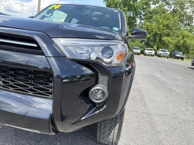 2024 Toyota 4Runner SR5 4WD (GS)