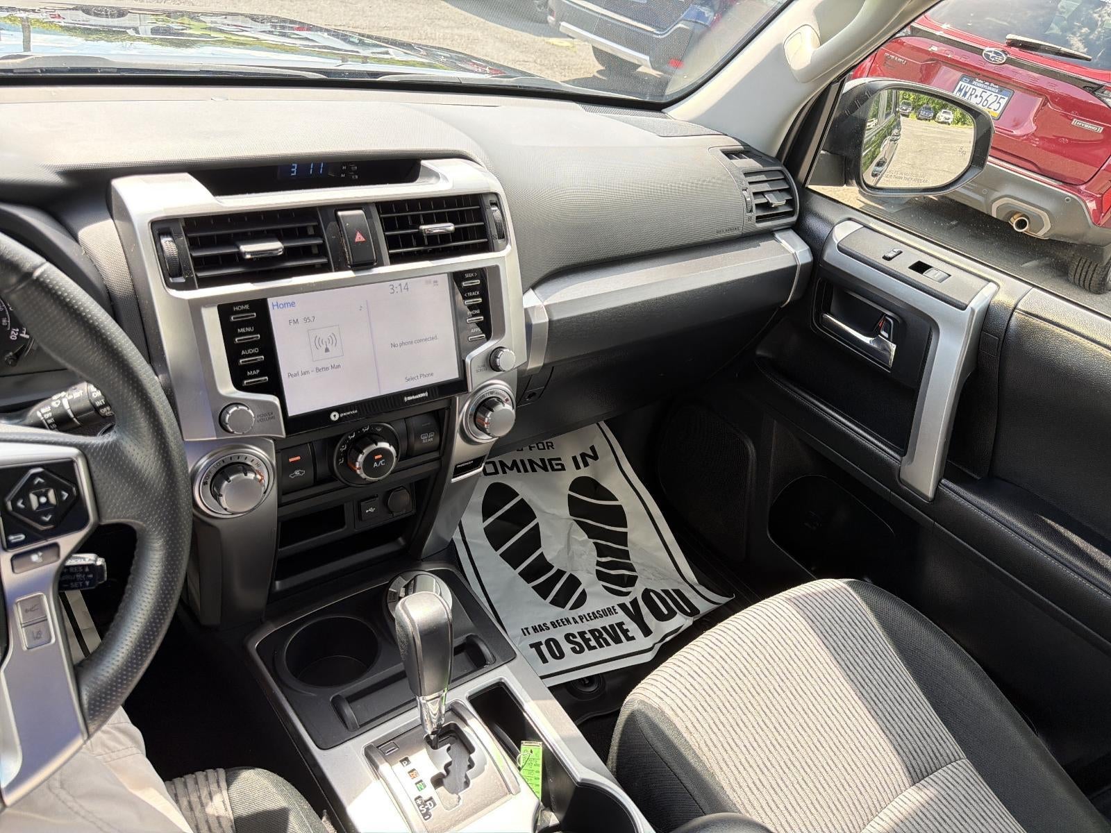 2024 Toyota 4Runner SR5 4WD (GS)