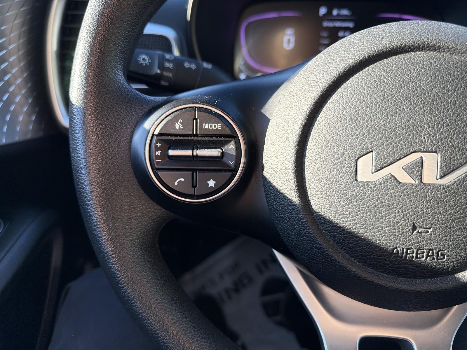 2024 Kia Soul LX IVT
