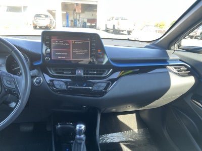 2019 Toyota C-HR XLE FWD (Natl)