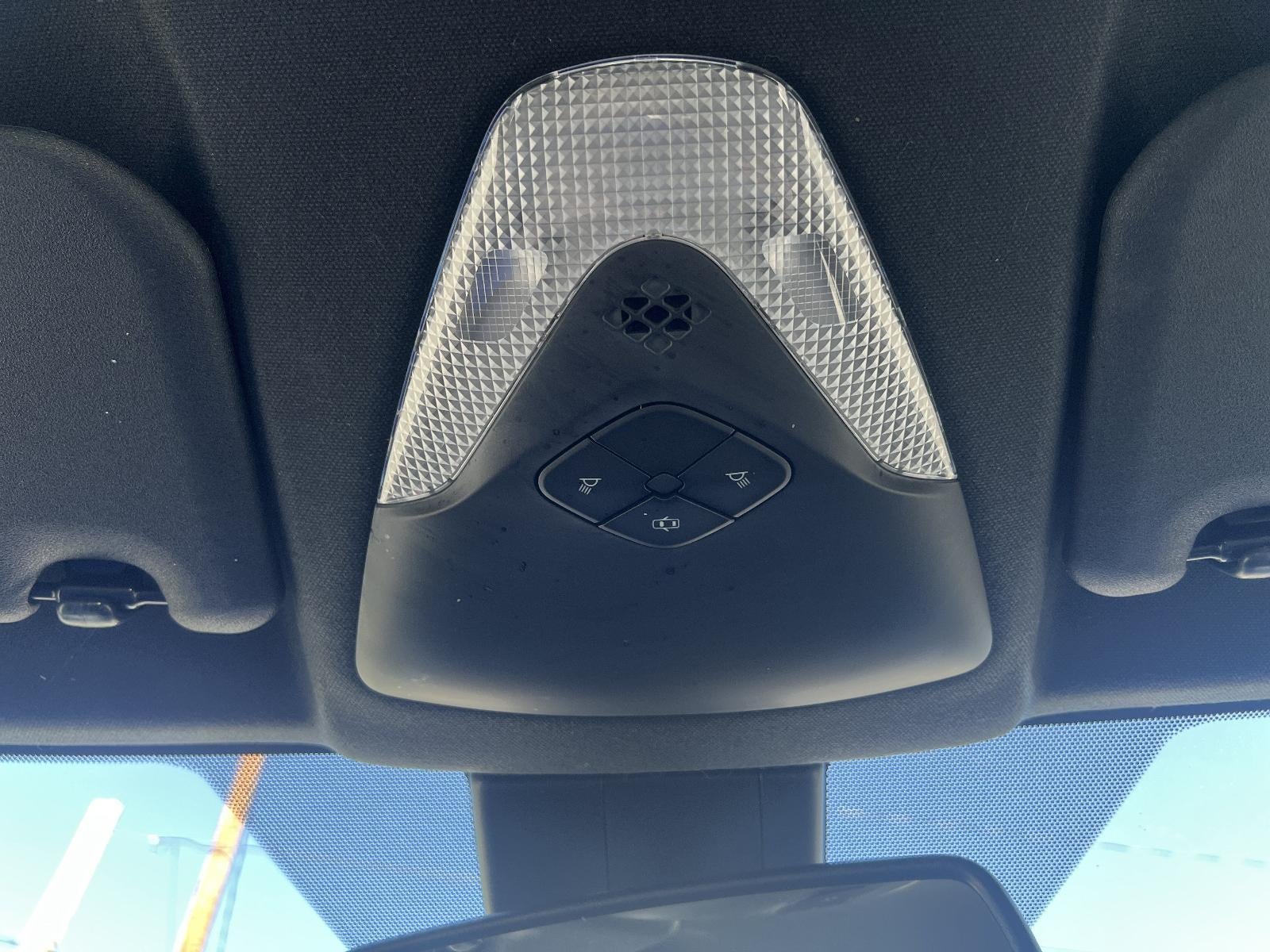 2019 Toyota C-HR XLE FWD (Natl)